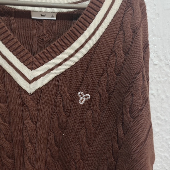 Artiza TNA Brown Cable Knit V-Neck Sweater clay - Picture 2 of 5